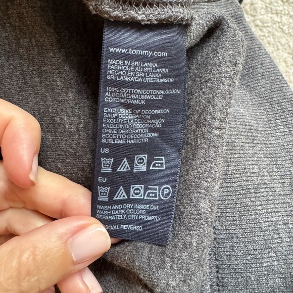Tommy Hilfiger Gray Pullover sweater zip size large - Picture 7 of 10